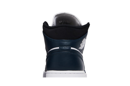 Air Jordan 1 Mid ‘Armory Navy’ 554724-411