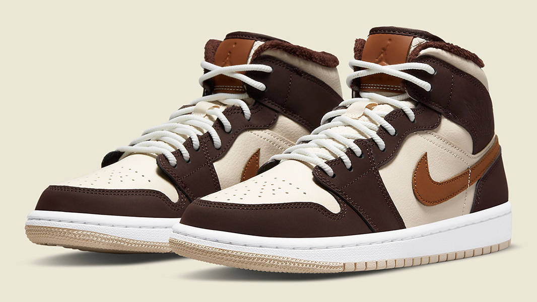 Air Jordan 1 Mid SE ‘Cream Dark Chocolate’ DO6699-200