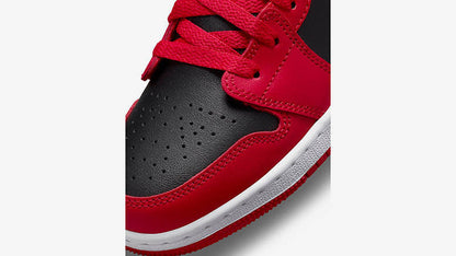 Air Jordan 1 Low GS “Black / Very Berry” 553560-061