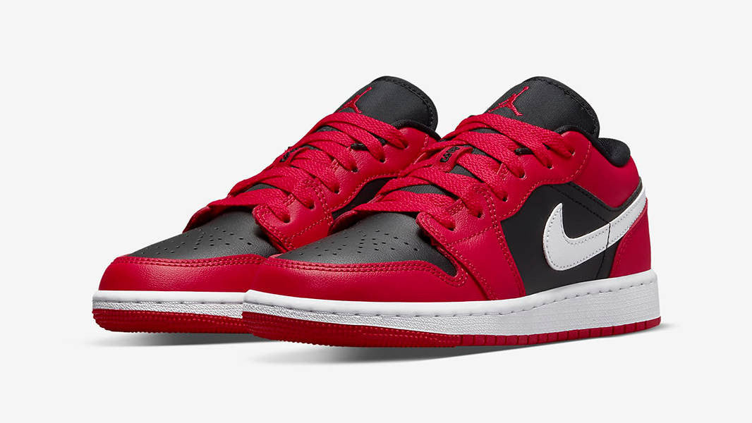 Air Jordan 1 Low GS “Black / Very Berry” 553560-061