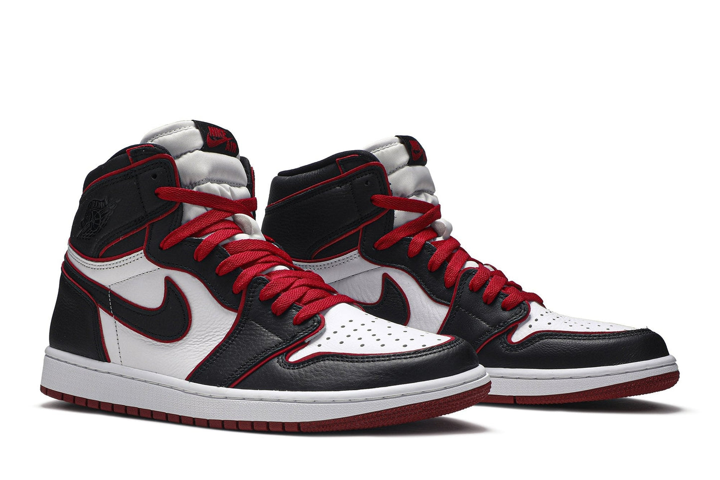 Air Jordan 1 Retro High OG ‘Bloodline’ 555088-062