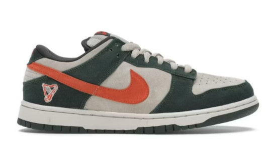 Nike SB Dunk Low Eire Unfading Sneaker