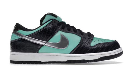 Nike SB Dunk Low Diamond Supply Co. Tiffany Unfading Sneaker