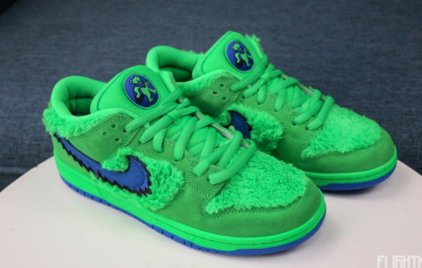 Grateful Dead x  Nike SB Dunk Low Green Classic Kicks