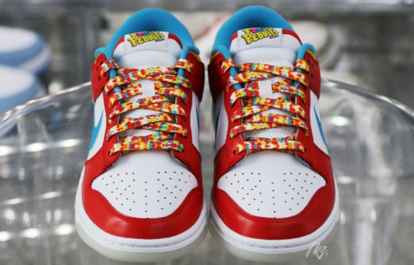 Nike Dunk Low LeBron James Fruity Pebbles Unfading Sneaker