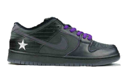 Familia x Nike SB Dunk Low First Avenue Unfading Sneaker