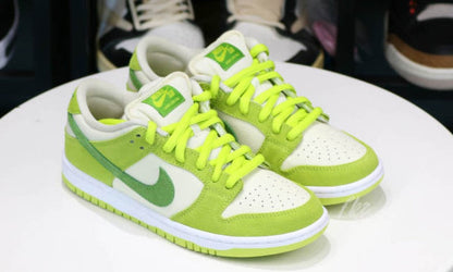 Nike SB Dunk Low Green Apple 2022 Classic Kicks