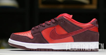 Nike SB Dunk Low Cherry Unfading Sneaker