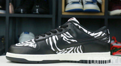 Nike SB Dunk Low Quartersnacks Zebra Unfading Sneaker