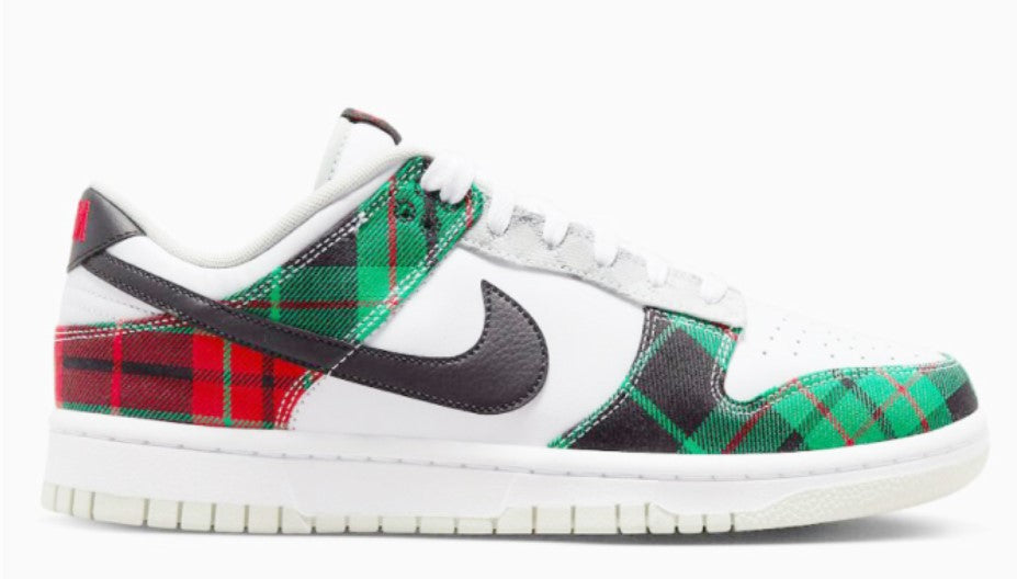 Nike Dunk Low Plaid Unfading Sneaker