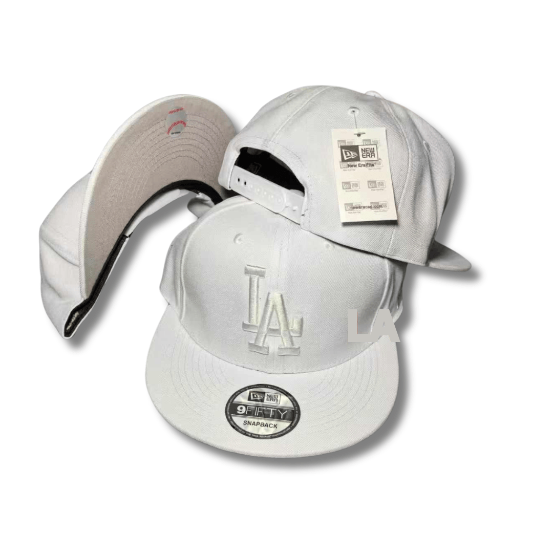 Los Angeles Dodgers All White with Embroidered White Logo – Snapback Cap