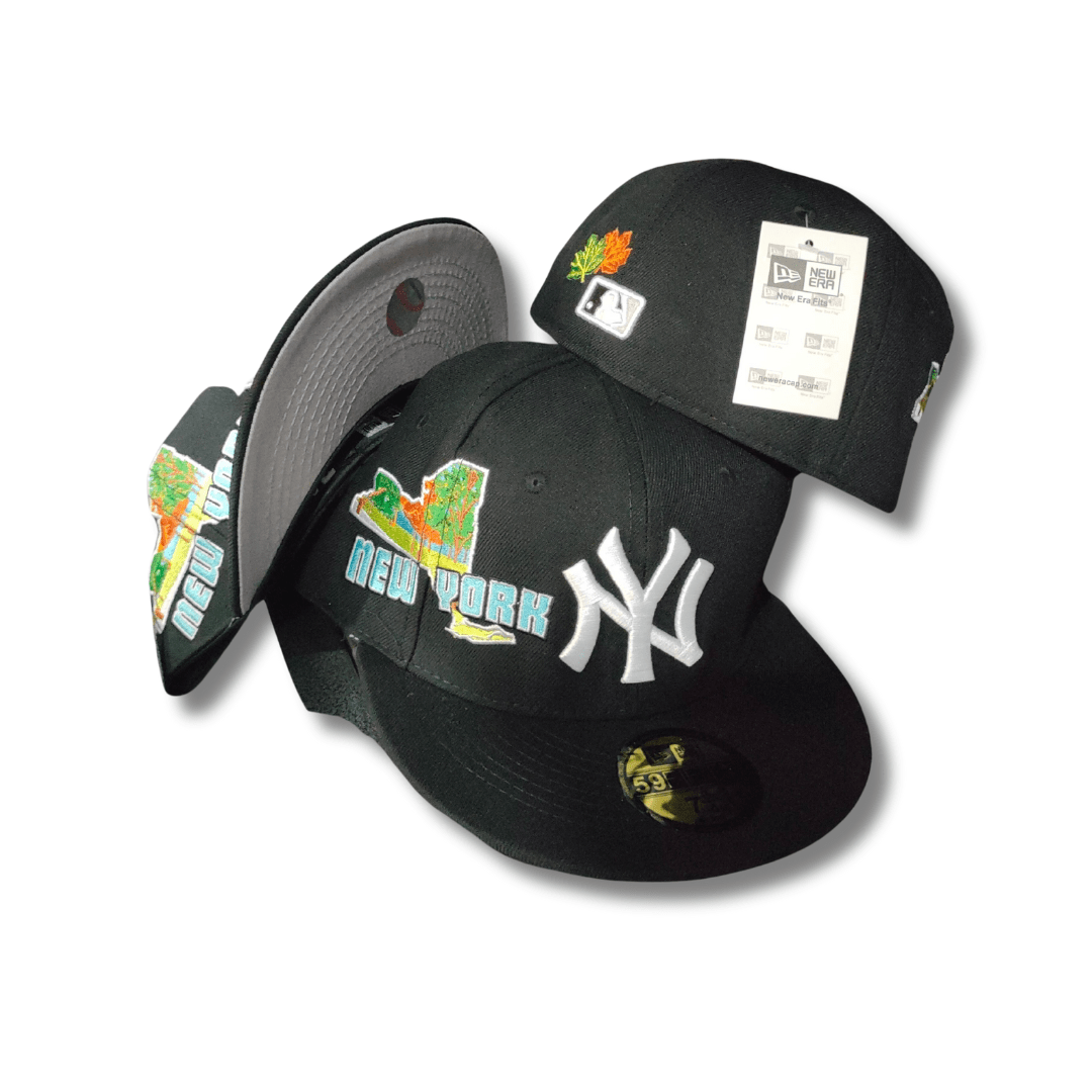 New York Yankees Black Embroidered Map Edition - Fitted Cap