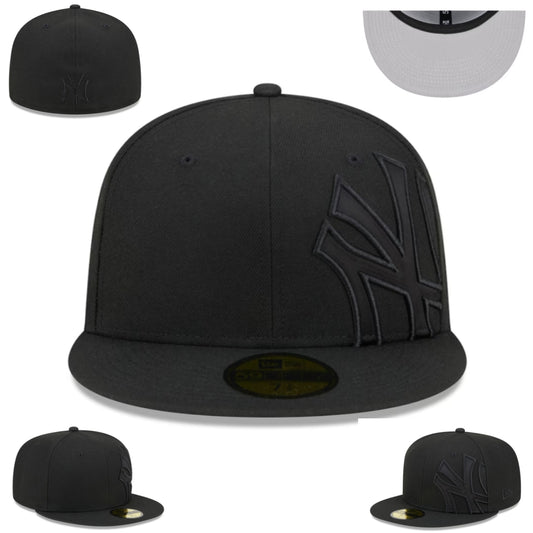 New York Yankees All-Black Oversized Logo Fitted Hat