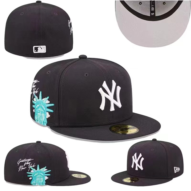 New York Yankees 59FIFTY Fitted Hat with Statue of Liberty Embroidery – Black