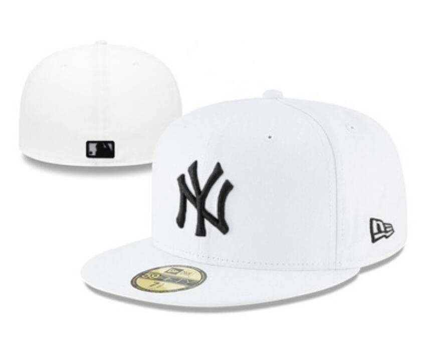 New York Yankees 59FIFTY Fitted Hat with Black Logo – White