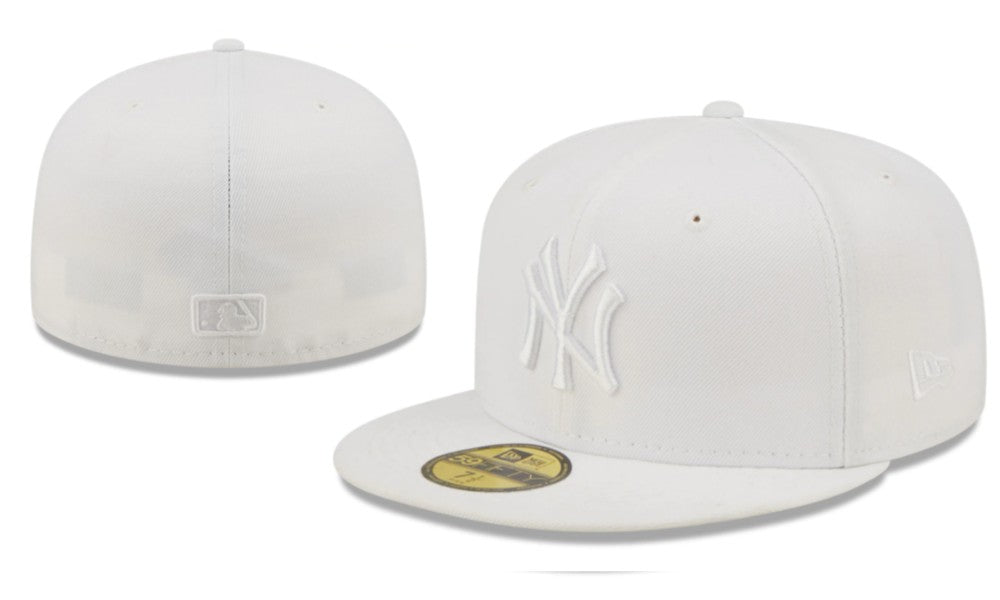 New York Yankees 59FIFTY Fitted Hat with World Series Patch – Cream and Navy