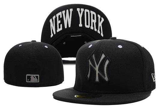 New York Yankees 59FIFTY Fitted Hat with Underbill “New York” Detail – Black