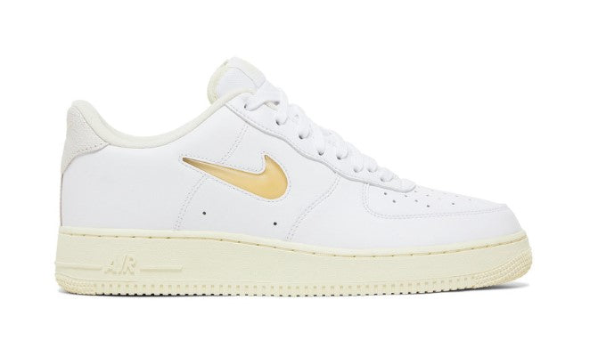 Air Force 1 ’07 LX ‘Pale Vanilla’ DC8894-100