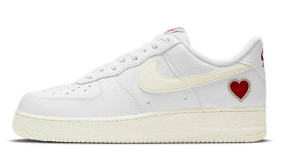 Air Force 1 Valentine’s Day DD7117-100