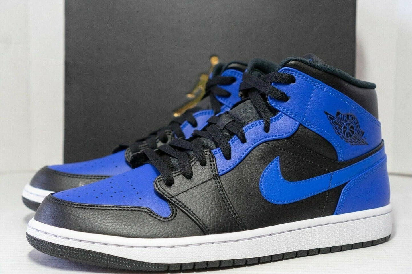 Air Jordan 1 Mid Hyper Royal