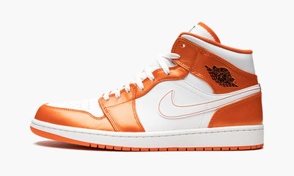 Air Jordan 1 Mid SE “Electro Orange”