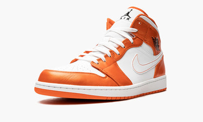 Air Jordan 1 Mid SE “Electro Orange”