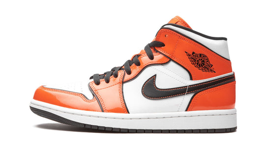 Air Jordan 1 Mid SE “Turf Orange”