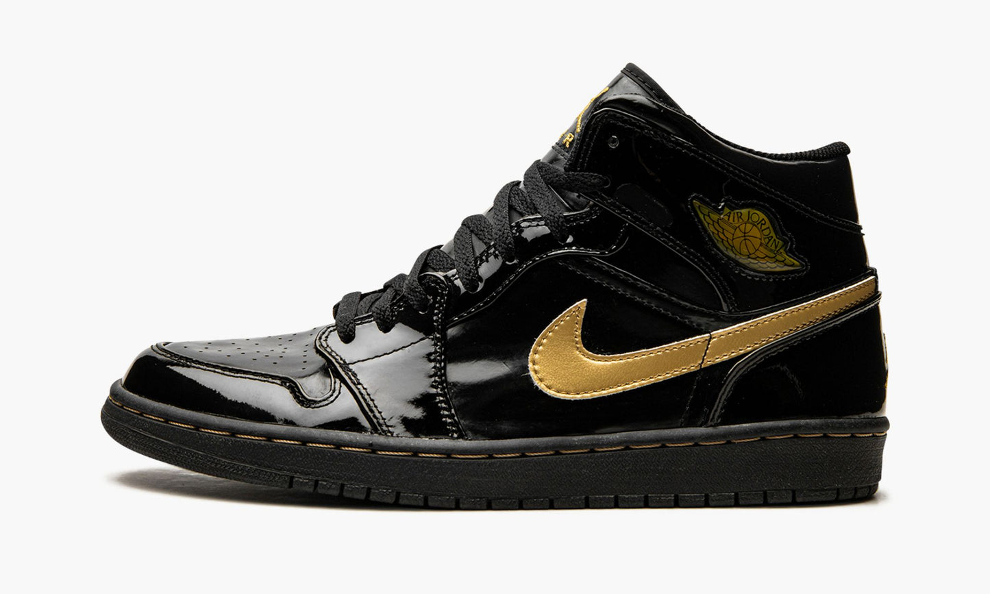 Air Jordan 1 Retro Black Metallic Gold (2003)