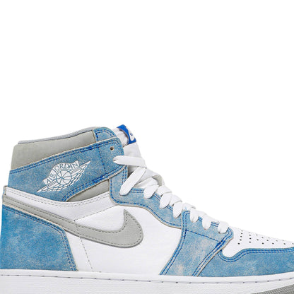 Air Jordan 1 Retro High OG ‘Hyper Royal’ 555088-402