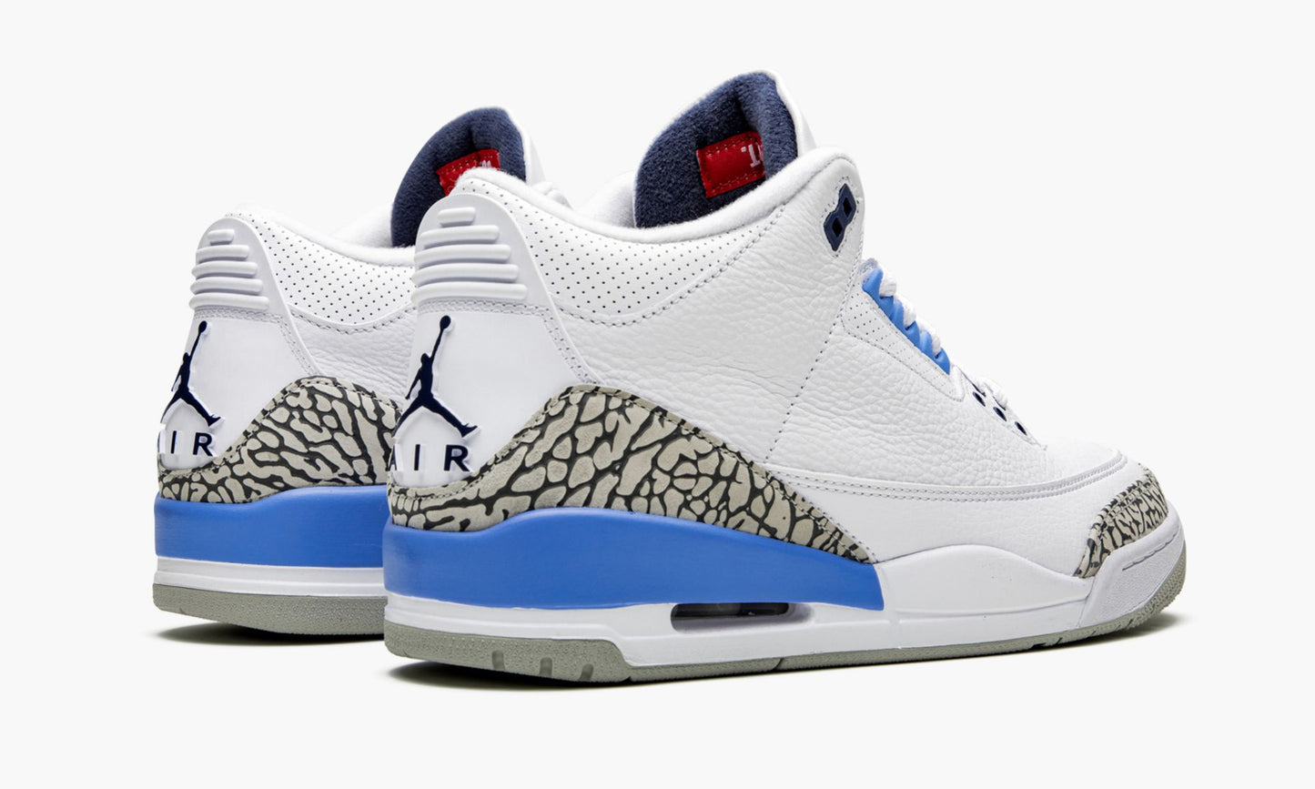 Air Jordan 3 Retro UNC