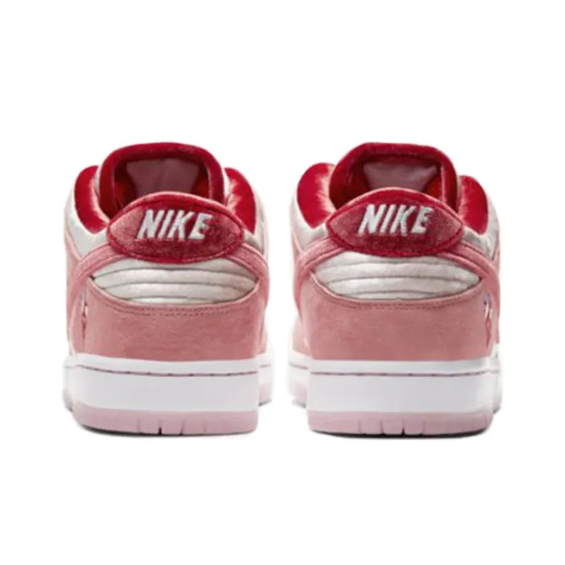 Sb Dunk Low Strangelove Skateboards – Ct2552-800