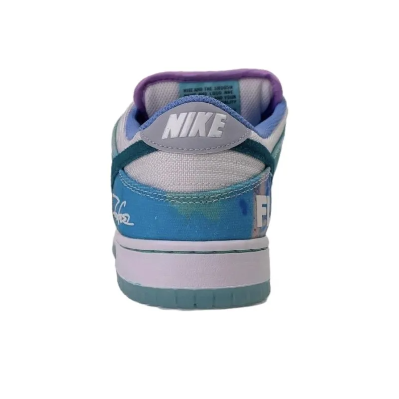 SB Dunk Low Futura Laboratories Bleached Aqua HF6061-400