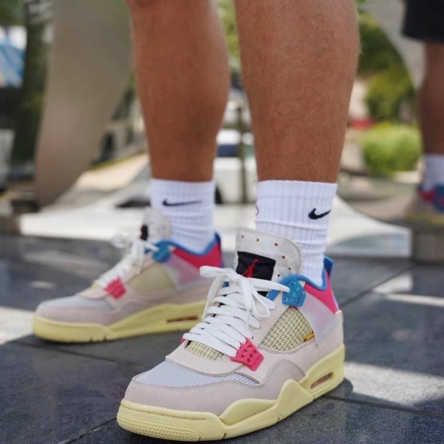 Jordan 4 Retro Union Guava Ice