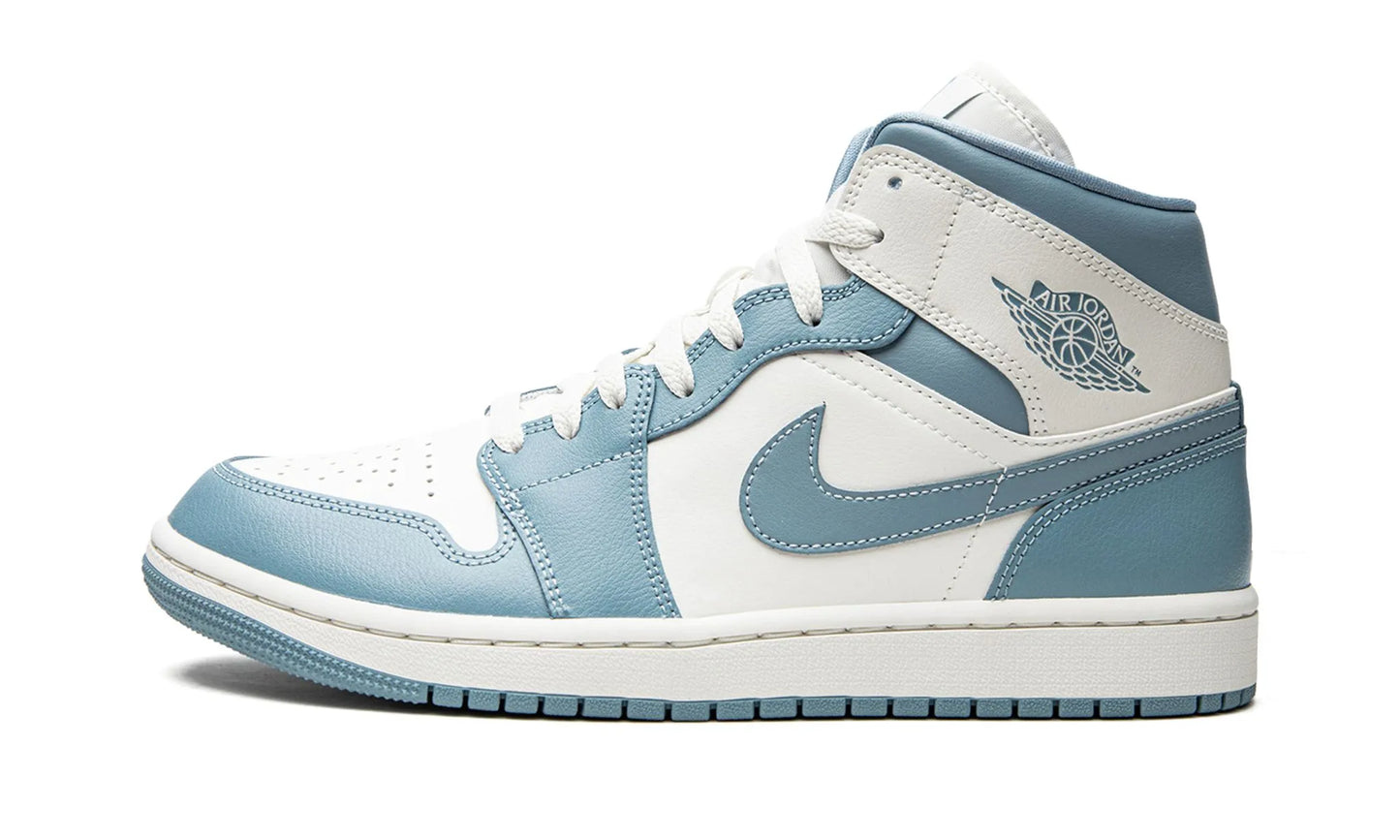 Air Jordan 1 Mid ‘University Blue’ BQ6472-141