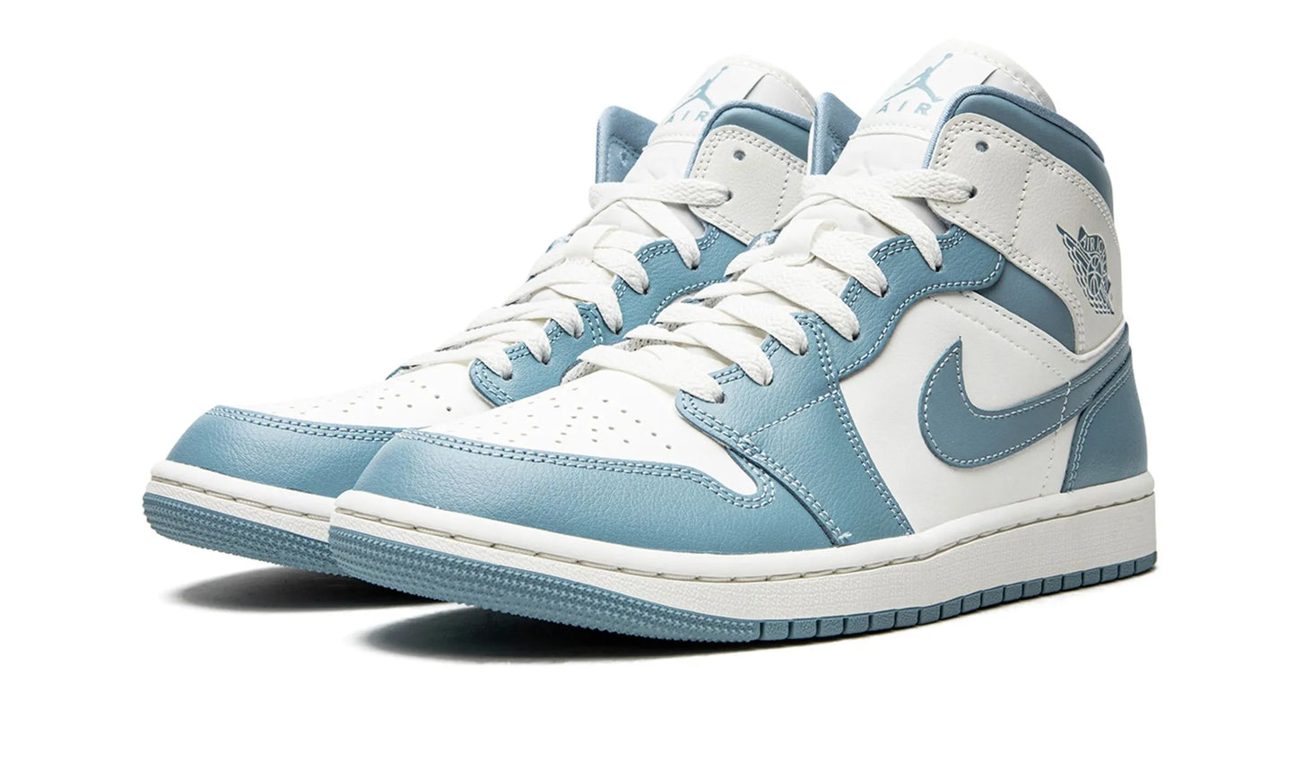 Air Jordan 1 Mid ‘University Blue’ BQ6472-141