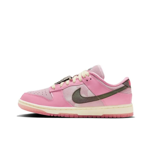 Dunk Low LX Barbie – FN8927-621