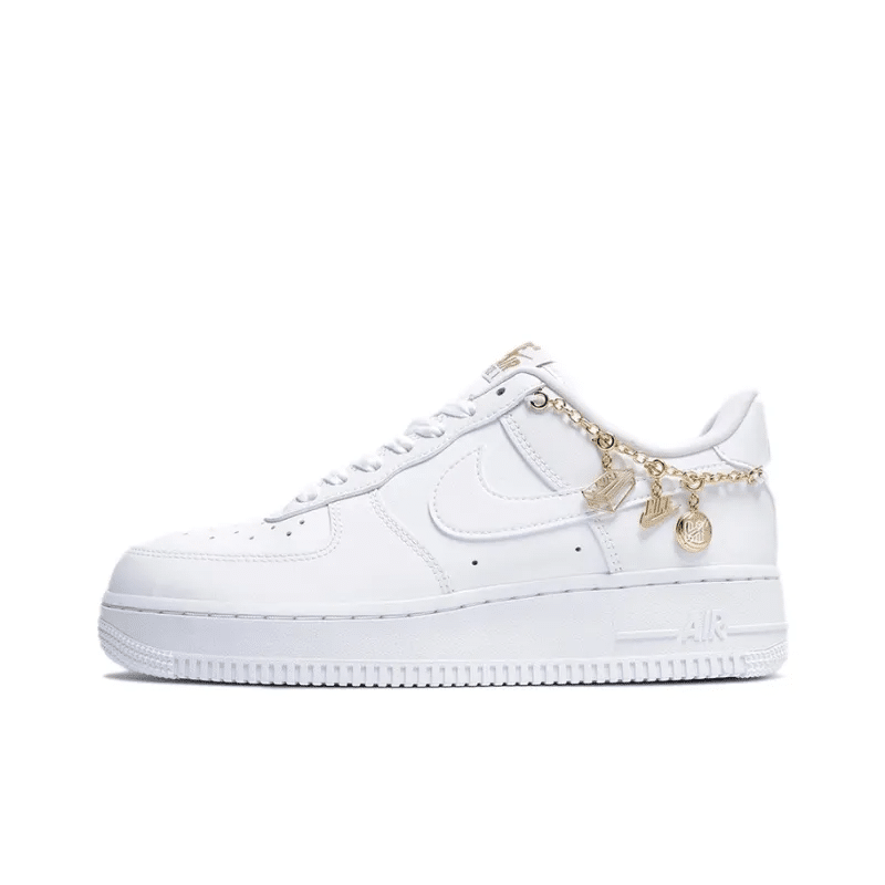 Air Force 1 Low LX Lucky Charms DD1525-100