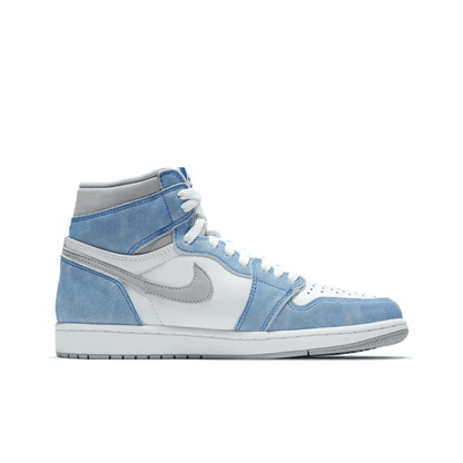 Air Jordan 1 Retro High OG ‘Hyper Royal’ 555088-402