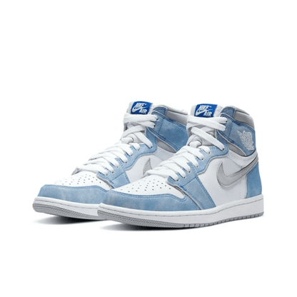 Air Jordan 1 Retro High OG ‘Hyper Royal’ 555088-402