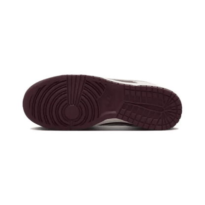 Dunk Low Retro Prm Valentines Day (2023) – Dr9705-100